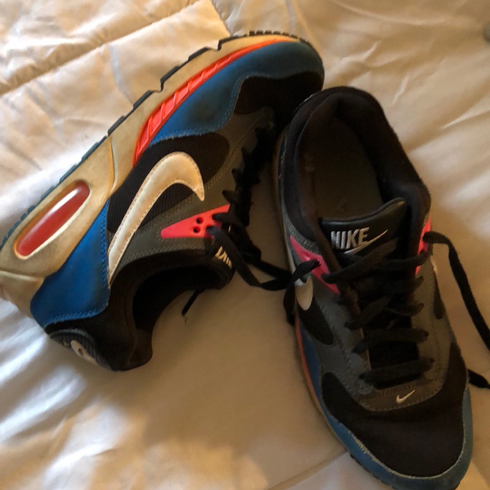 Nike tennis shoes